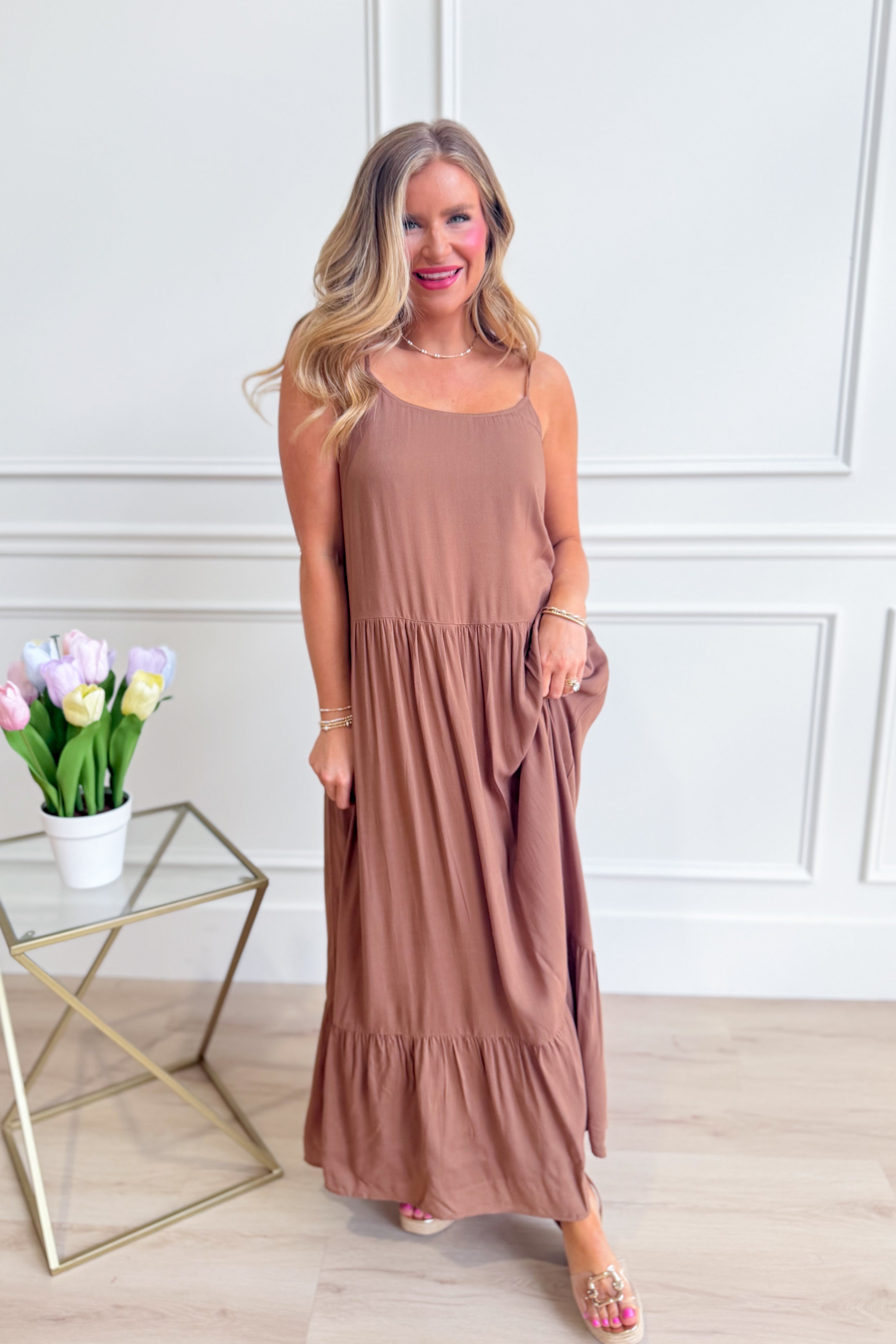 WISHLIST Wilma Flowy Maxi Dress in elegant fabric, full-length dress with a relaxed fit, perfect for dressy occasions.