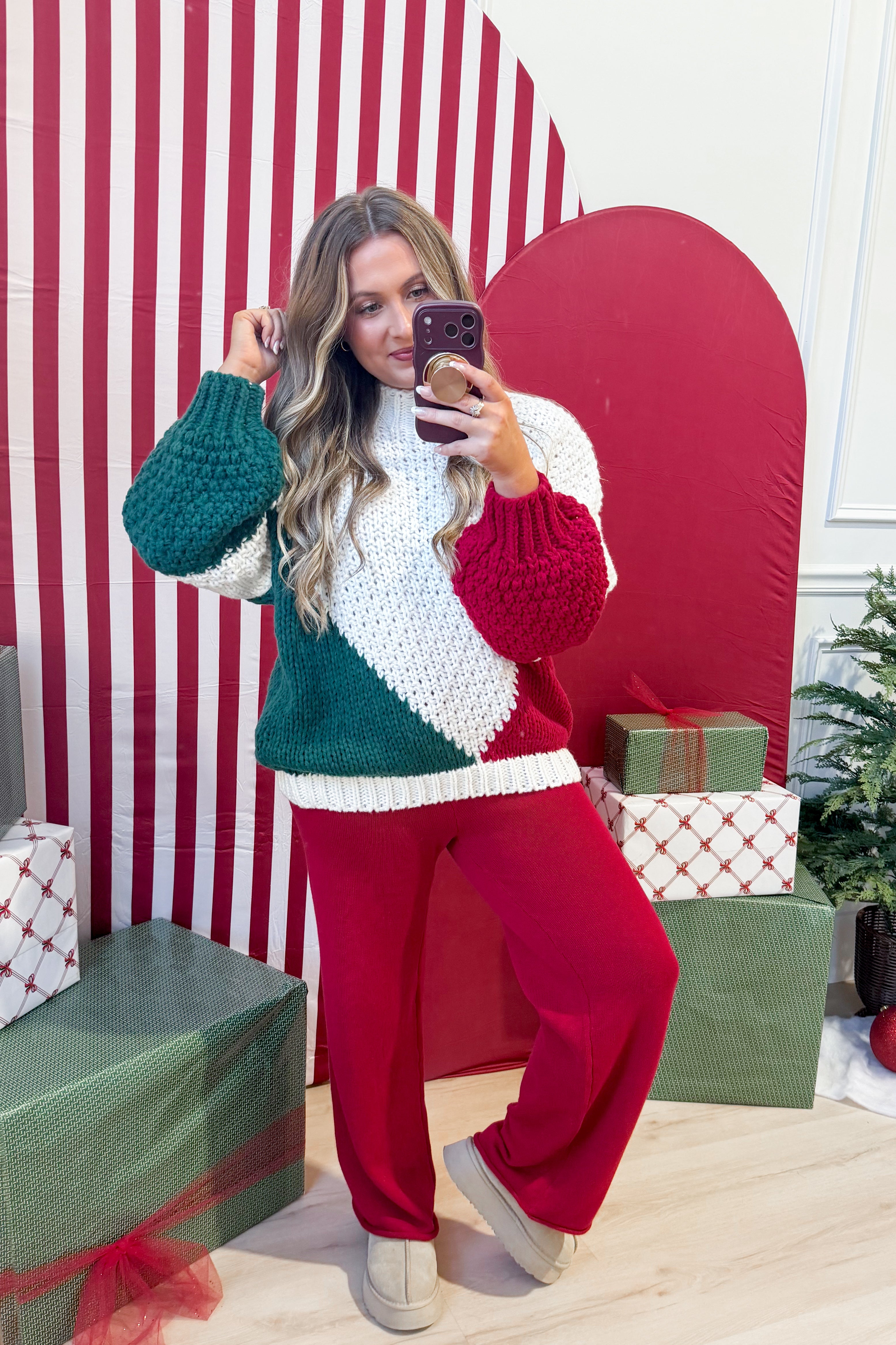 PEACH LOVE Mary color block knitted sweater in a cozy fall style with contrasting color panels