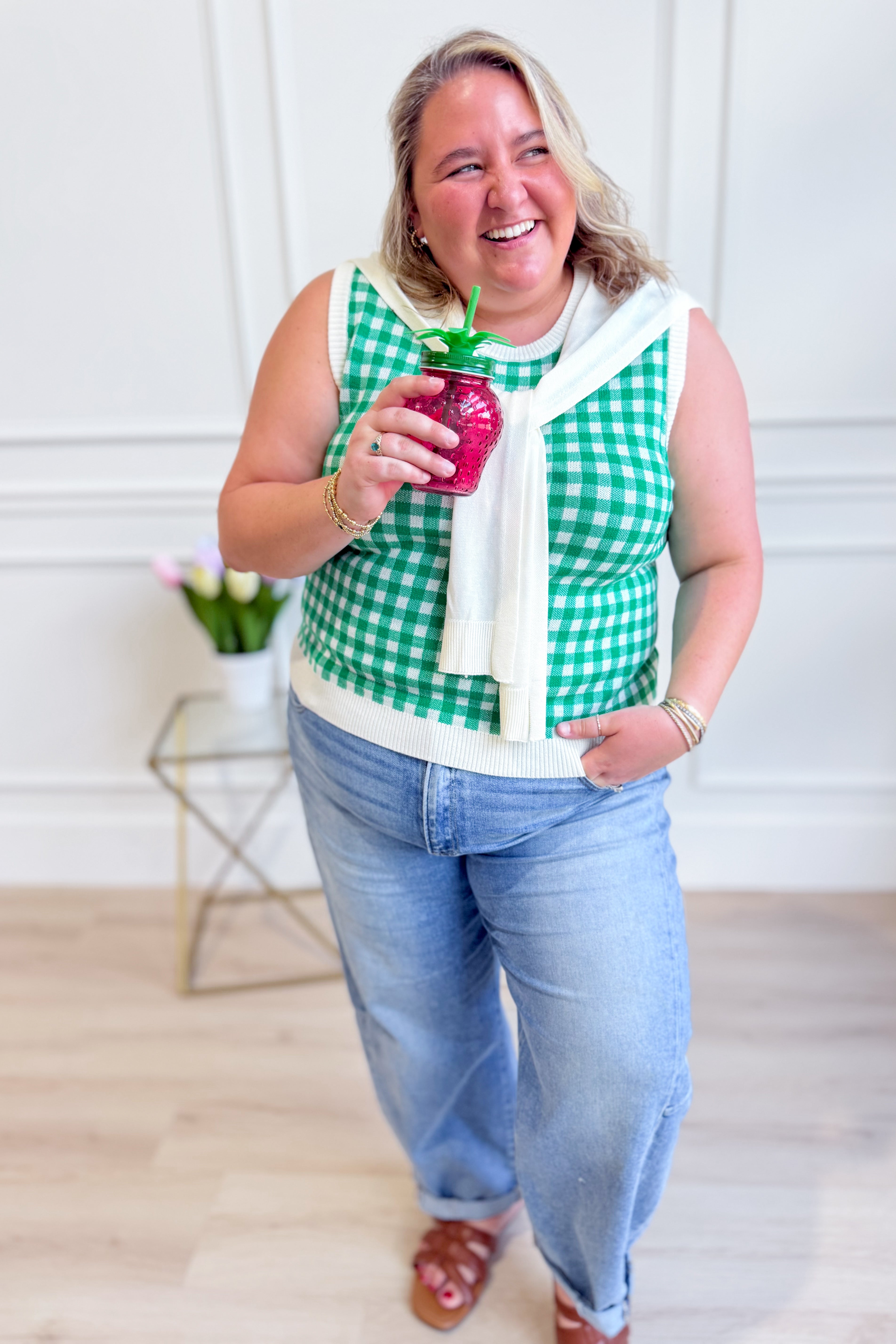 ENTRO Pamela Spring Feeling Top, a casual 105 top with a relaxed fit and stylish design, shown in the product image.