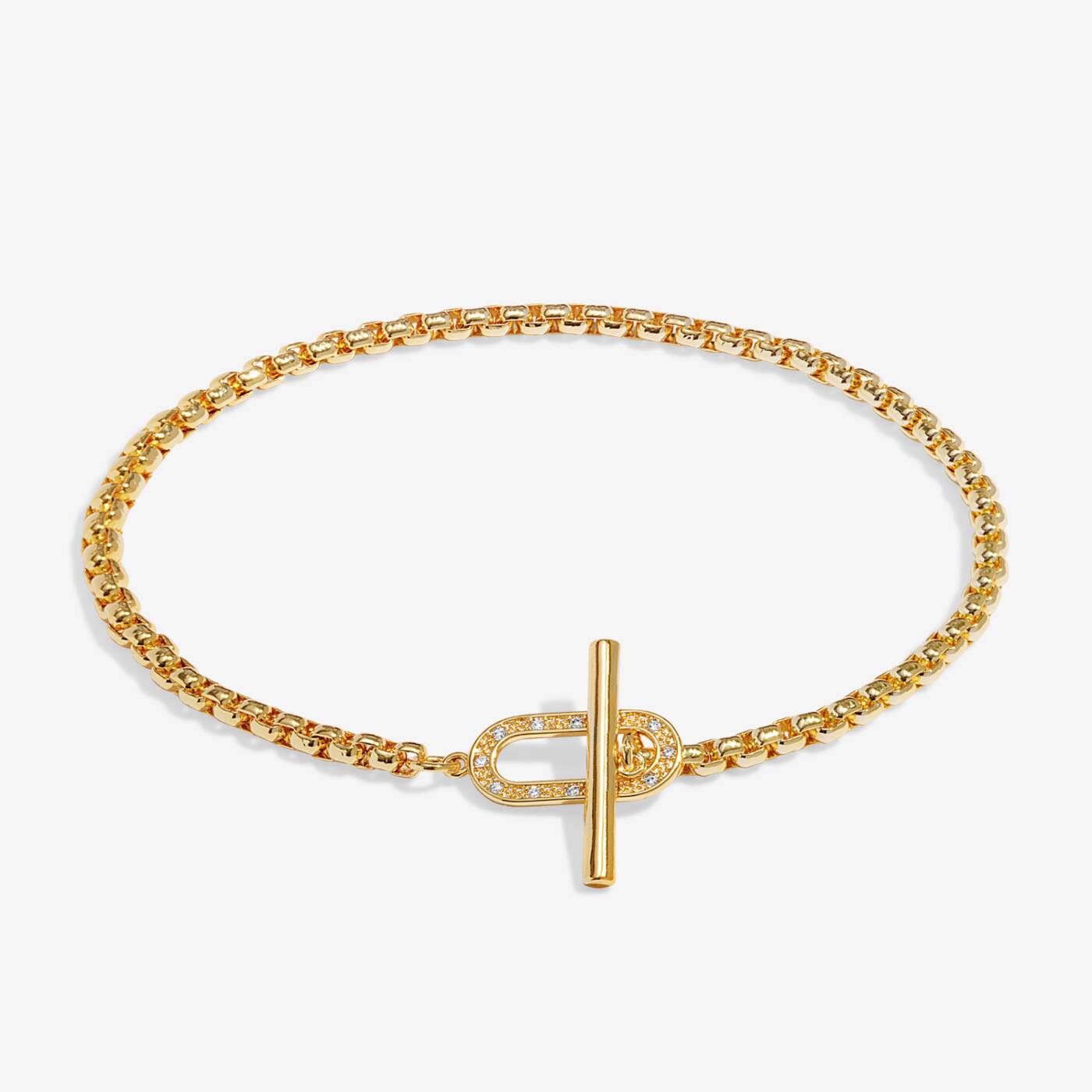 A LITTLES & CO Evermore Oval T Bar bracelet in silver with an oval-shaped T bar design, stylish jewelry accessory.