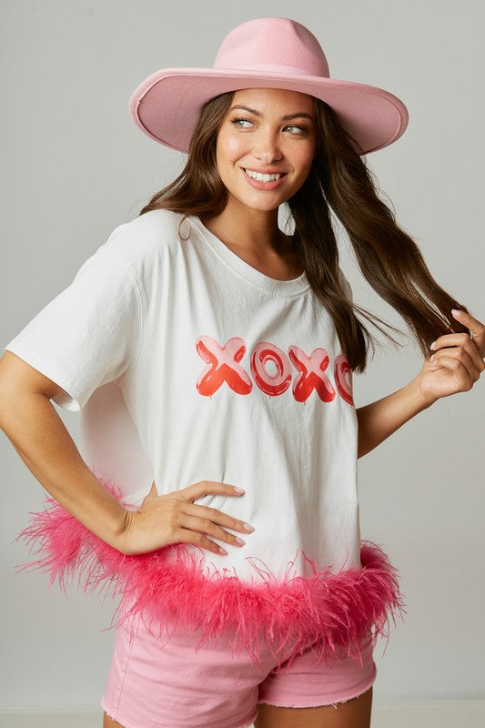 XOXO Printed Short Sleeve Feather Hem Top - Be You Boutique